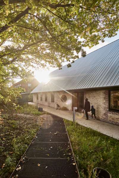 Steel, wood and recycled brick make Gladsaxe kindergartens CO2-neutral, Børnehuset Egedammen, Klausdalsbrovej 195, 2860 Søborg